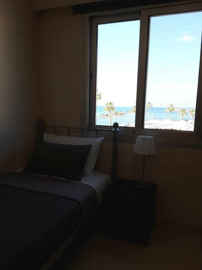 Lighthouse By The Sea Lovely 2Bdr Apartment Paphos Exteriér fotografie