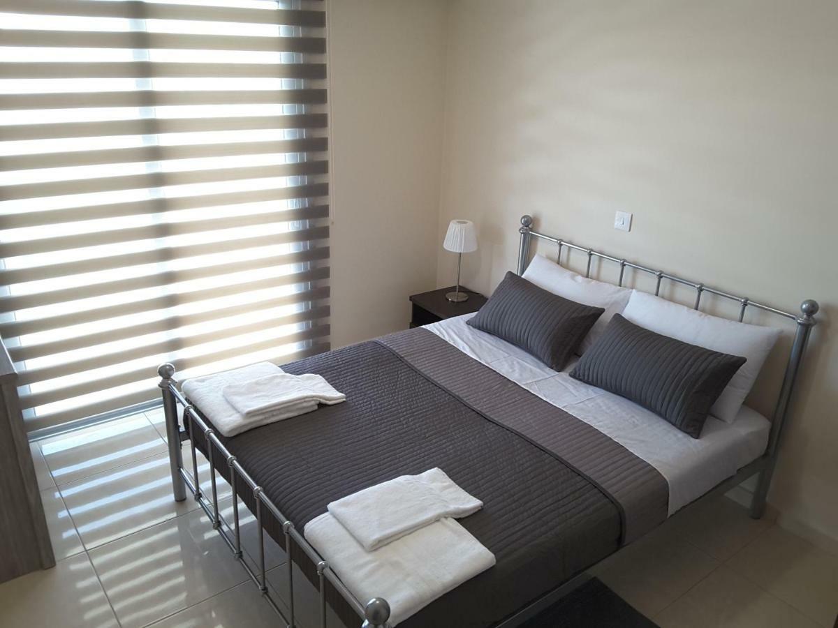 Lighthouse By The Sea Lovely 2Bdr Apartment Paphos Exteriér fotografie