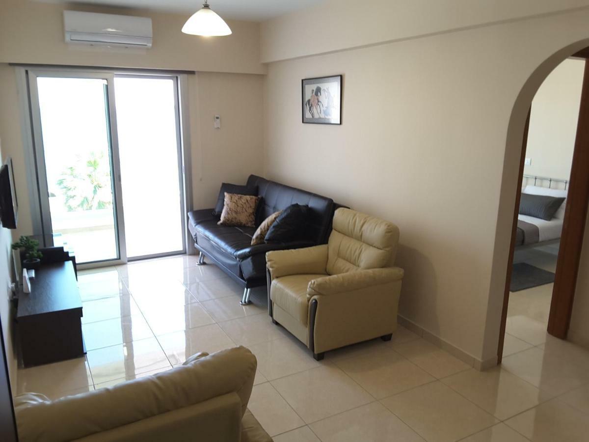 Lighthouse By The Sea Lovely 2Bdr Apartment Paphos Exteriér fotografie